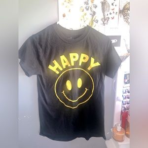 graphic happy tee